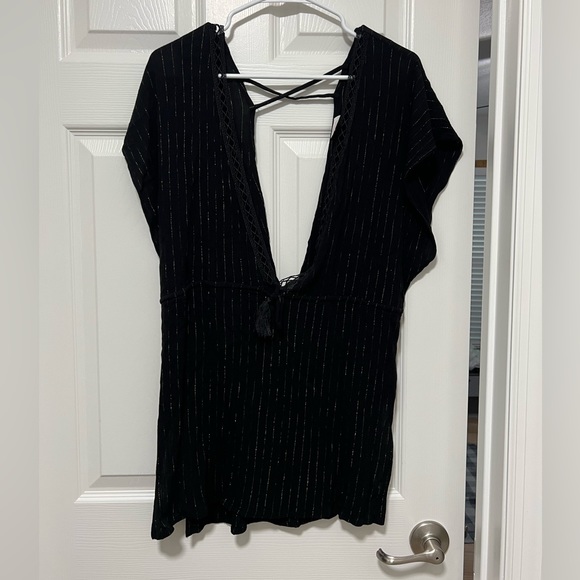 Swimsuit Cover Up Medium - Picture 1 of 3